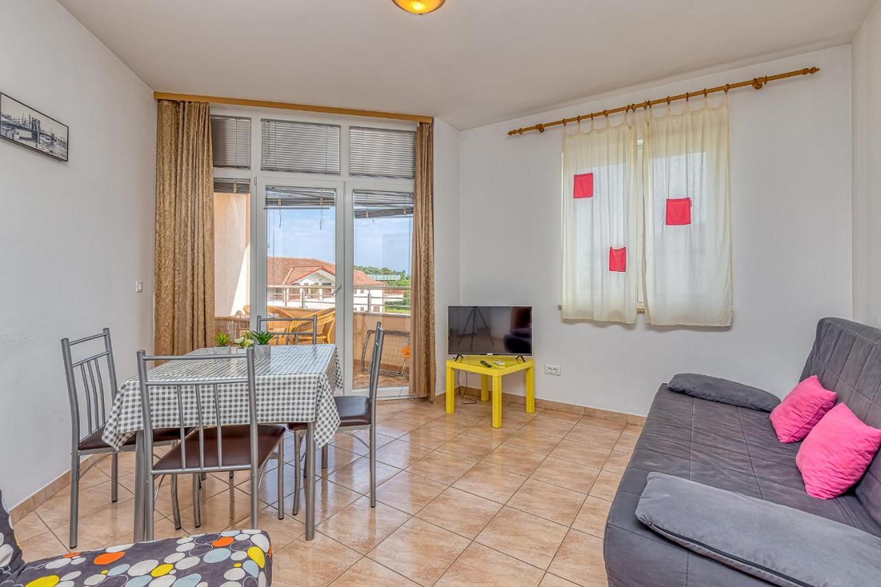 Sunrise Apartments Rovinj Extérieur photo