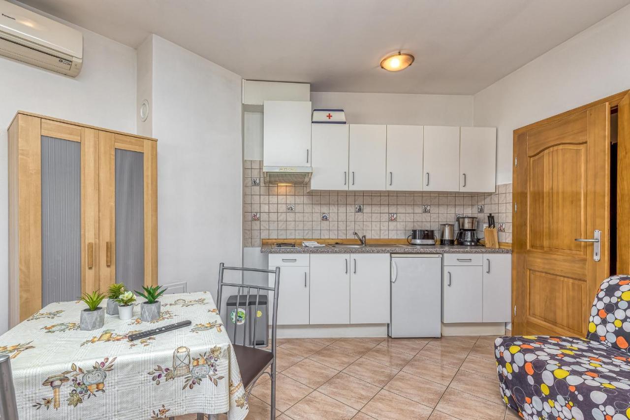 Sunrise Apartments Rovinj Extérieur photo
