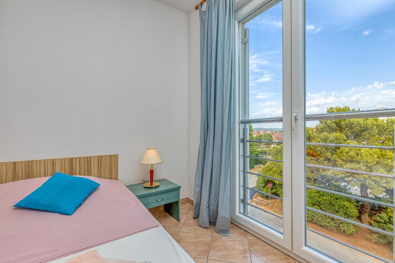 Sunrise Apartments Rovinj Extérieur photo
